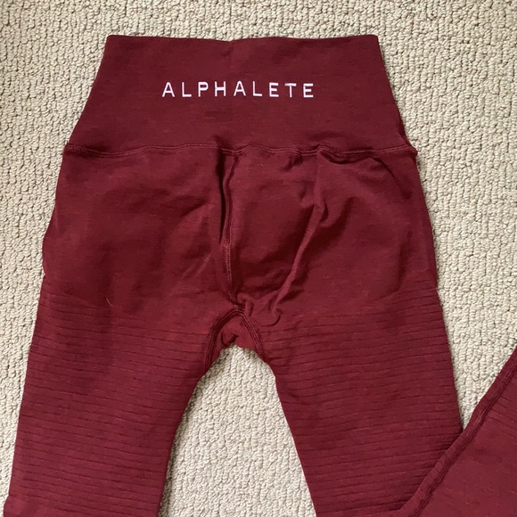 Alphalete Revival Legging - Picture 2 of 3